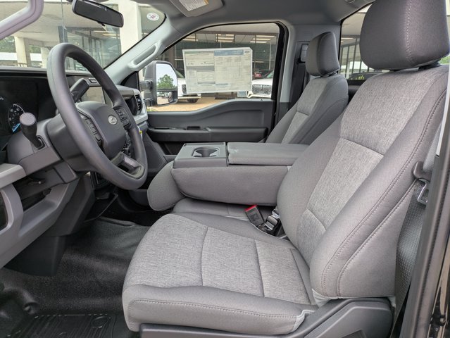 2025 Ford F-250 Super Duty XL - Photo 14