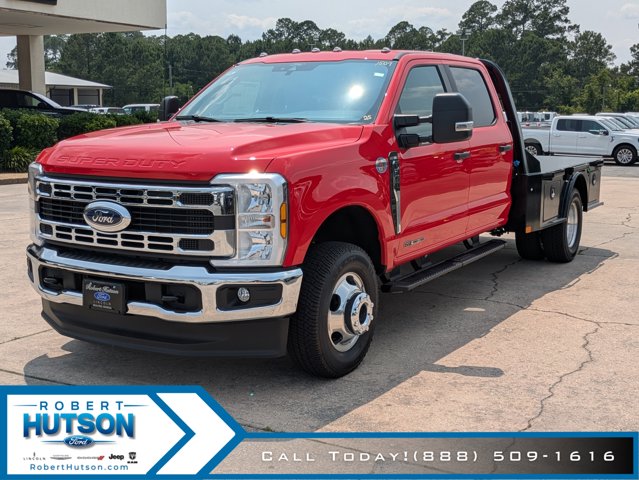 2025 Ford F-350 photo 2