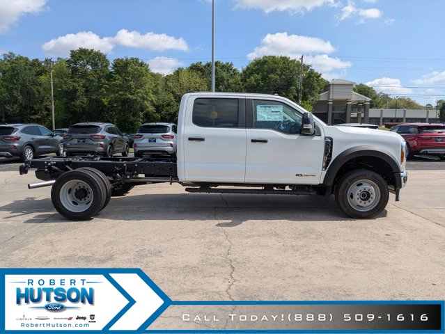 2025 Ford F-450 Super Duty Chassis Cab XL - Photo 3