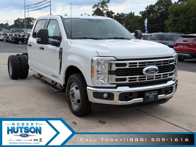 2025 Ford F-350 photo 4