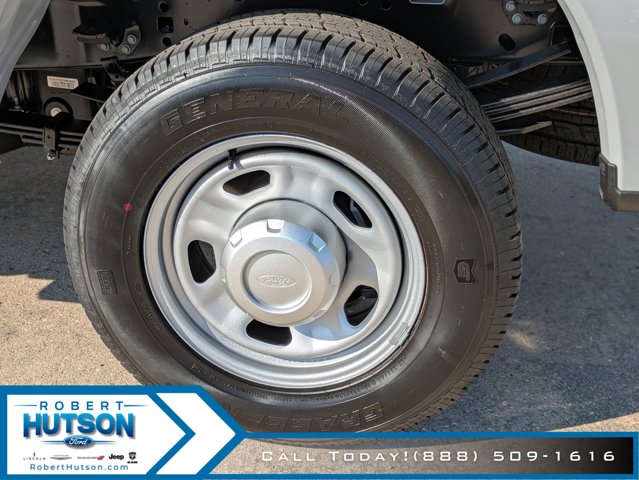 2025 Ford F-350 Super Duty XL - Photo 10