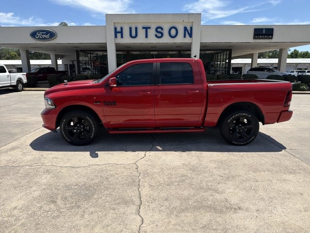 2018 RAM 1500 Night 4x4 Crew Cab 5'7's photo