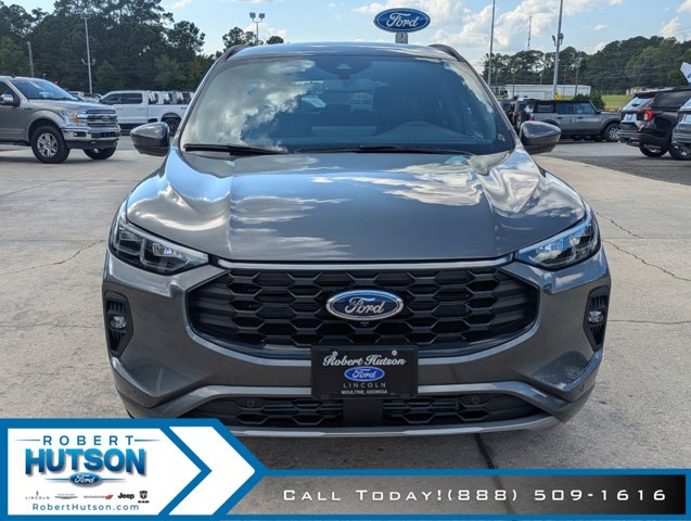 2024 Ford Escape ST-Line Elite photo 2