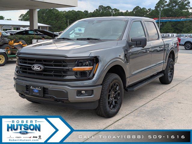 2025 Ford F-150 XLT photo 2