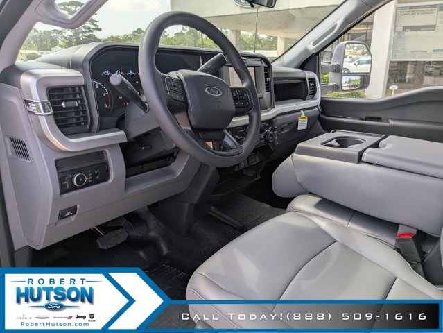 2025 Ford F-450 Super Duty Chassis Cab XL - Photo 12