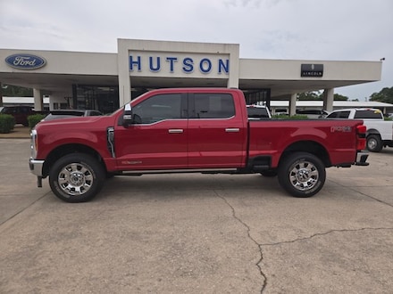2023 Ford Super Duty F-250 SRW LARIAT LARIAT 4WD Crew Cab 6.75 Box