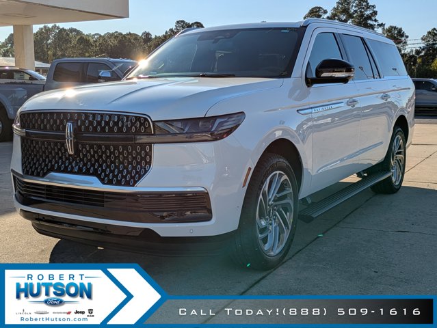 2025 Lincoln Navigator L Reserve photo 2