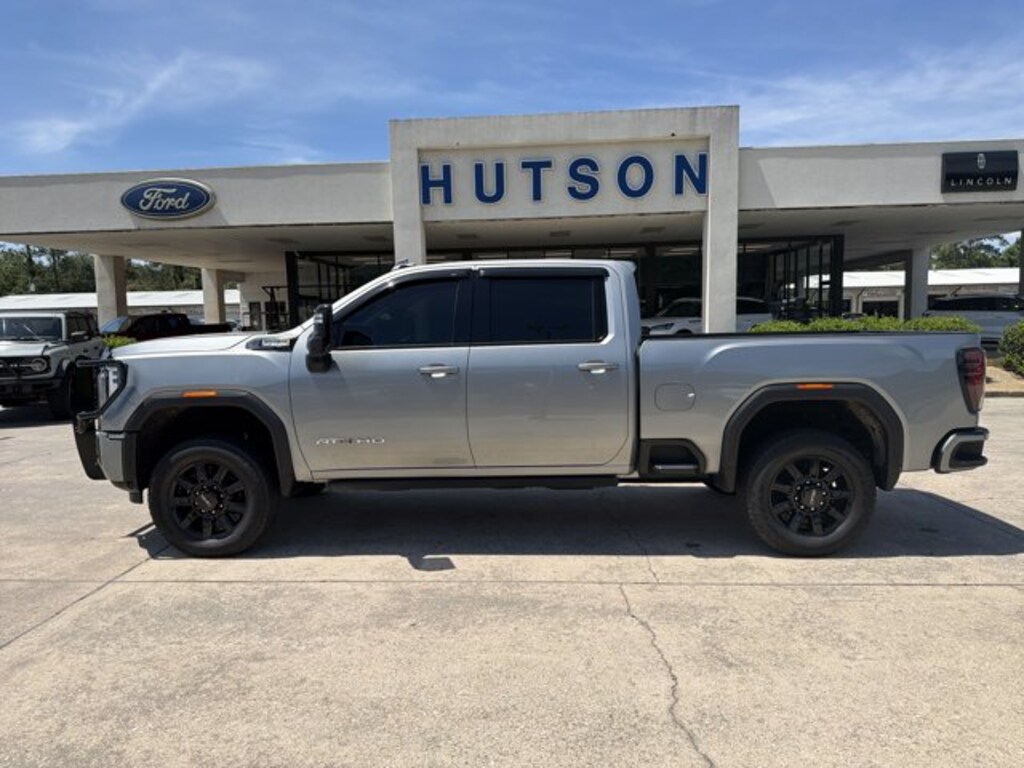 Used 2025 GMC Sierra 2500HD AT4 4WD Crew Cab 159 AT4