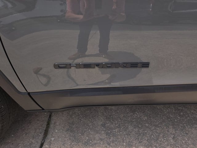 2023 Jeep Cherokee Altitude Lux - Photo 21