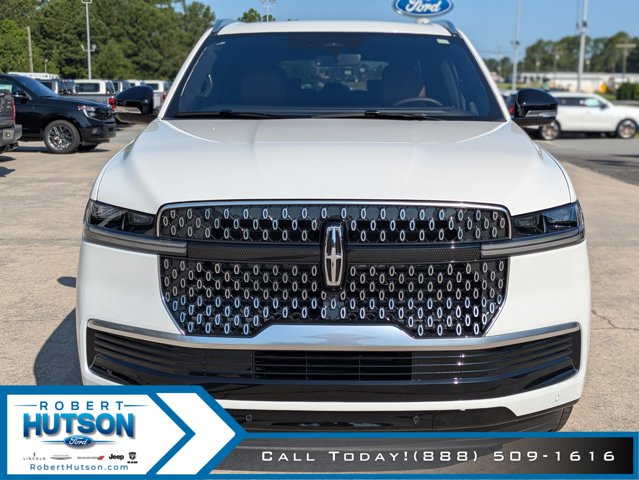2025 Lincoln Navigator L Reserve photo 3