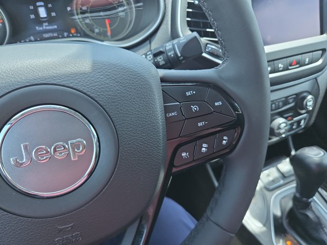2023 Jeep Cherokee Altitude Lux - Photo 13