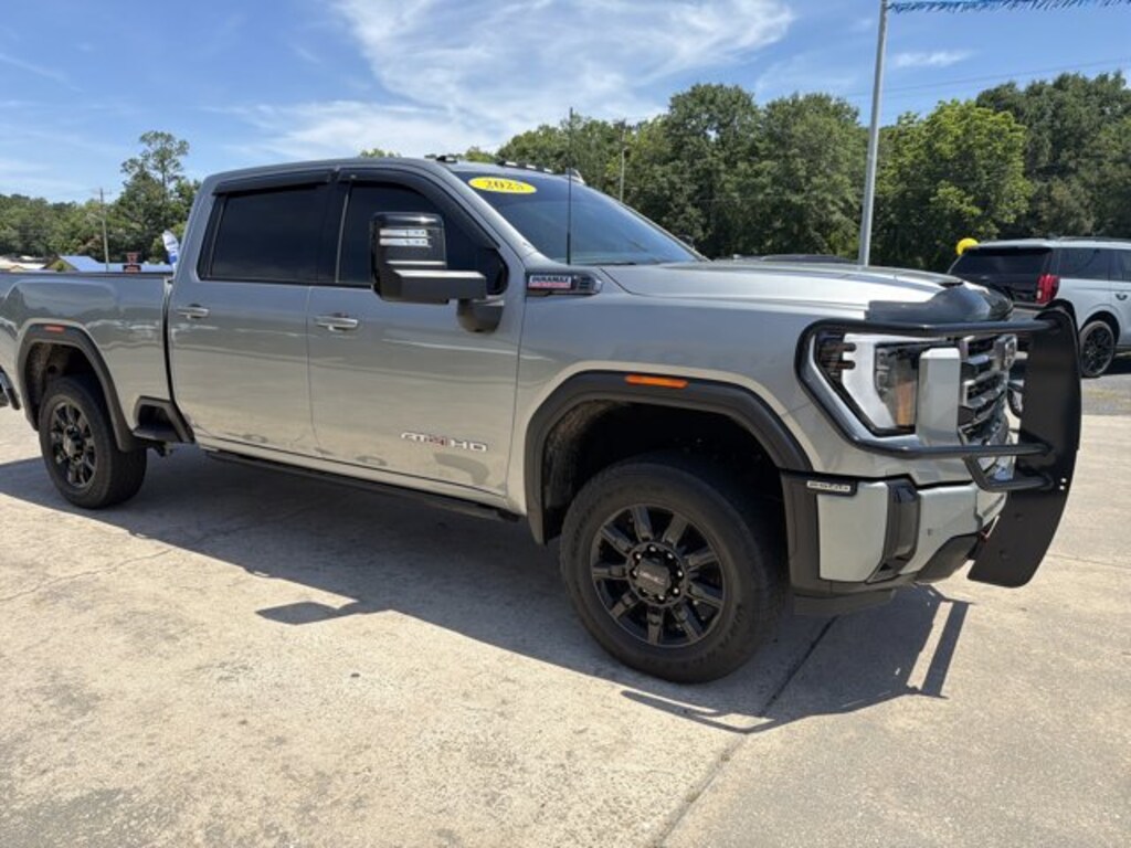 Used 2025 GMC Sierra 2500HD AT4 4WD Crew Cab 159 AT4