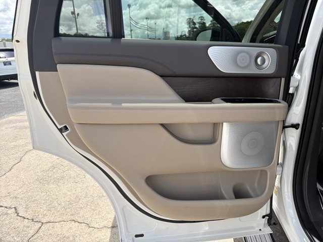2023 Lincoln Navigator Reserve - Photo 21