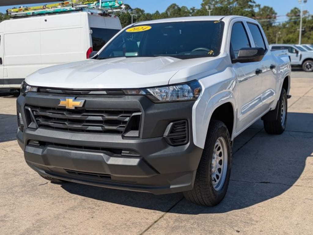 Used 2024 Chevrolet Colorado 2WD Work Truck 2WD Crew Cab WT