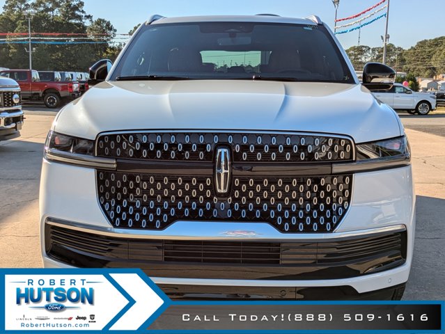 2025 Lincoln Navigator L Reserve photo 3