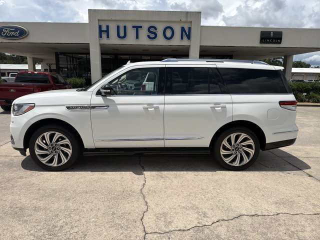 2023 Lincoln Navigator