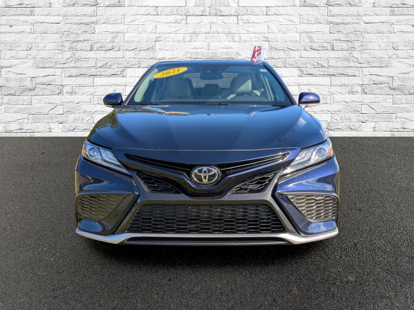 2021 Toyota Camry XSE photo 3