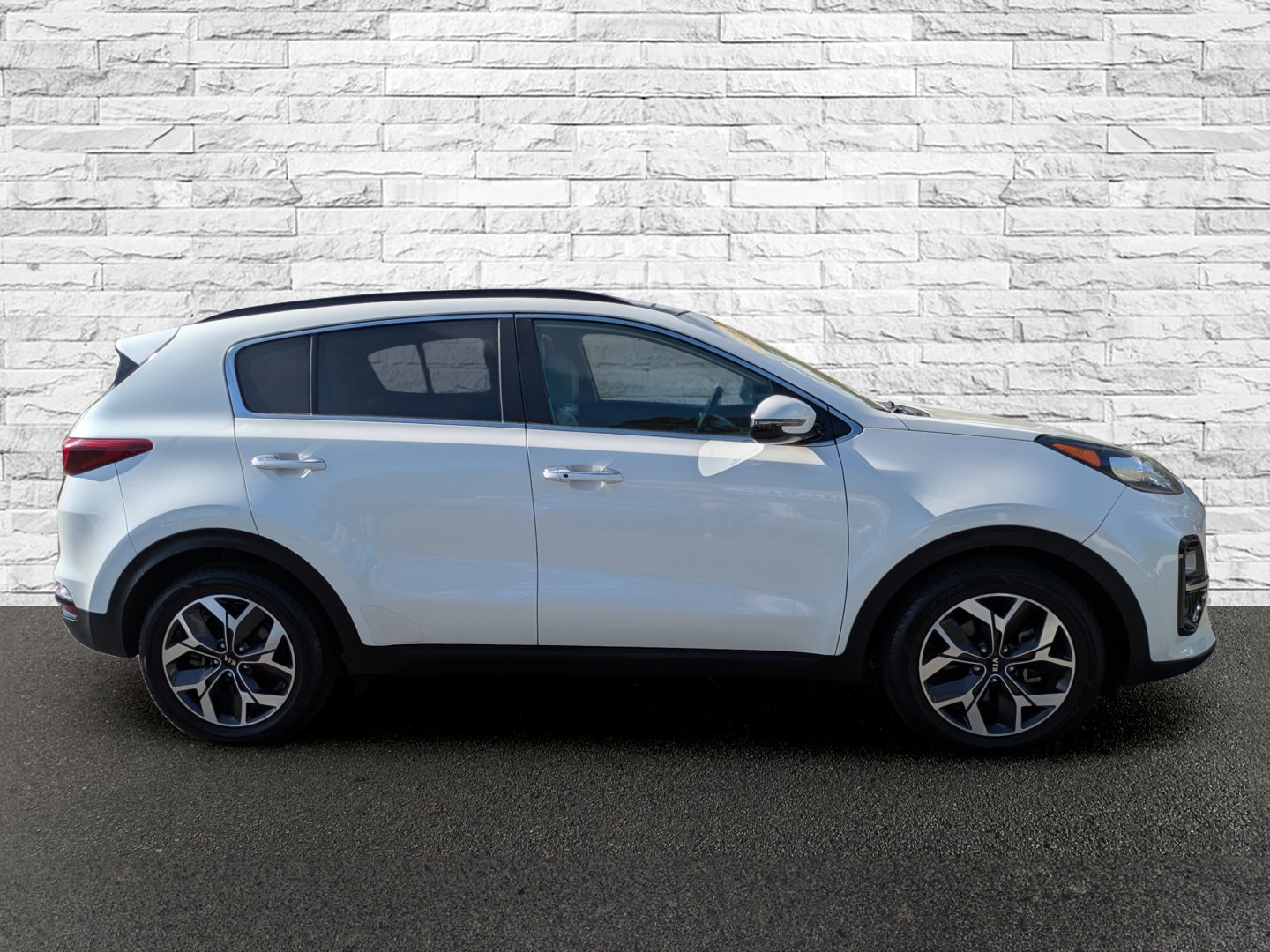 2020 Kia Sportage EX - Photo 6