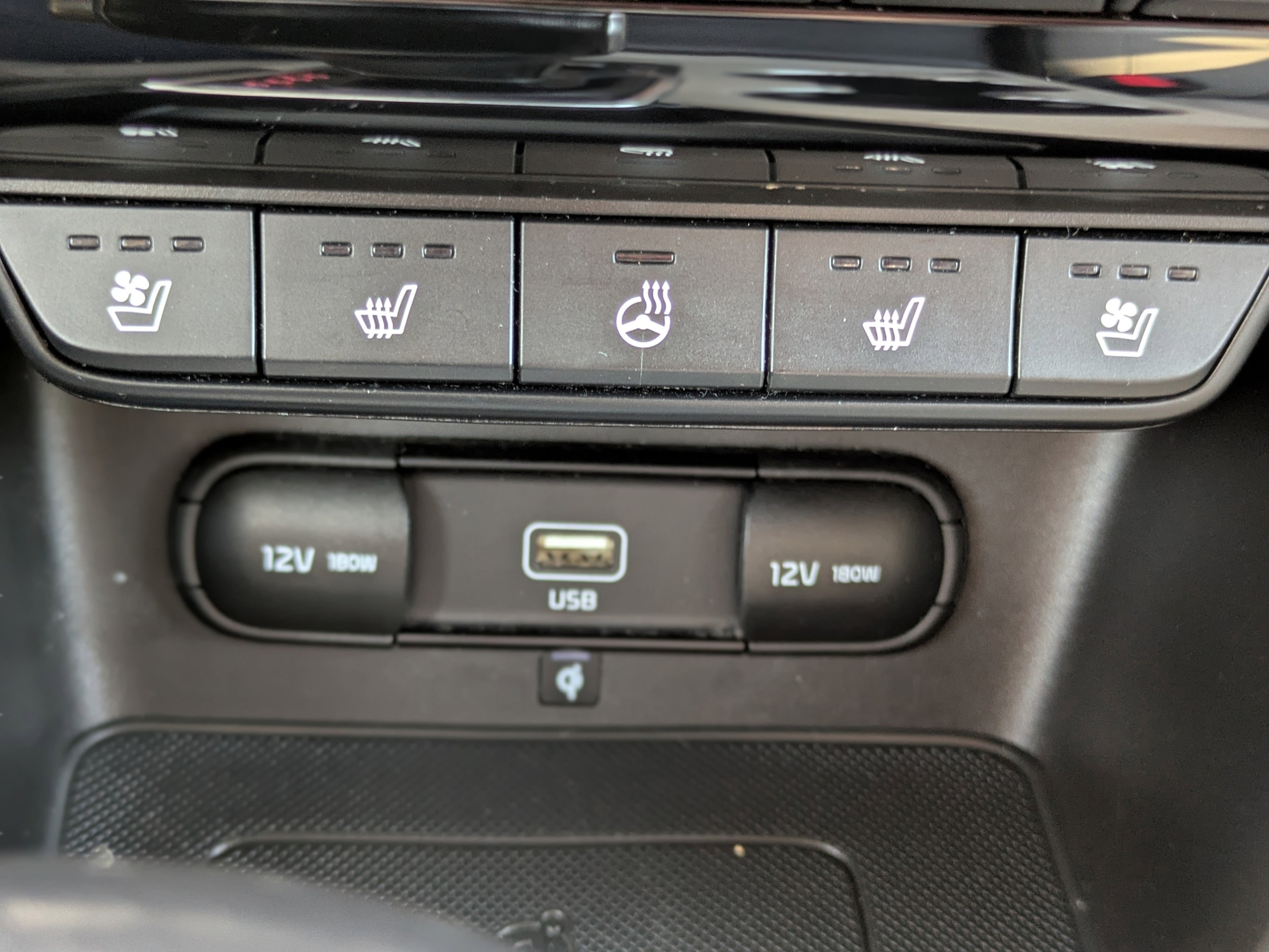 2020 Kia Sportage EX - Photo 26