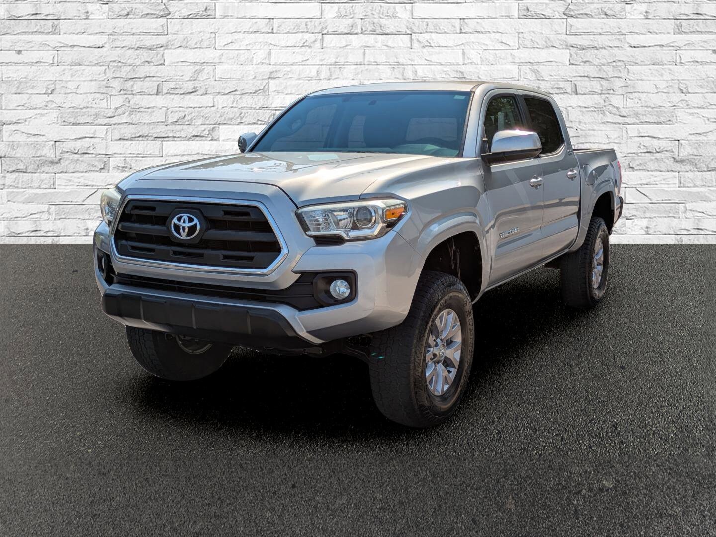 2016 Toyota Tacoma Double Cab photo 2