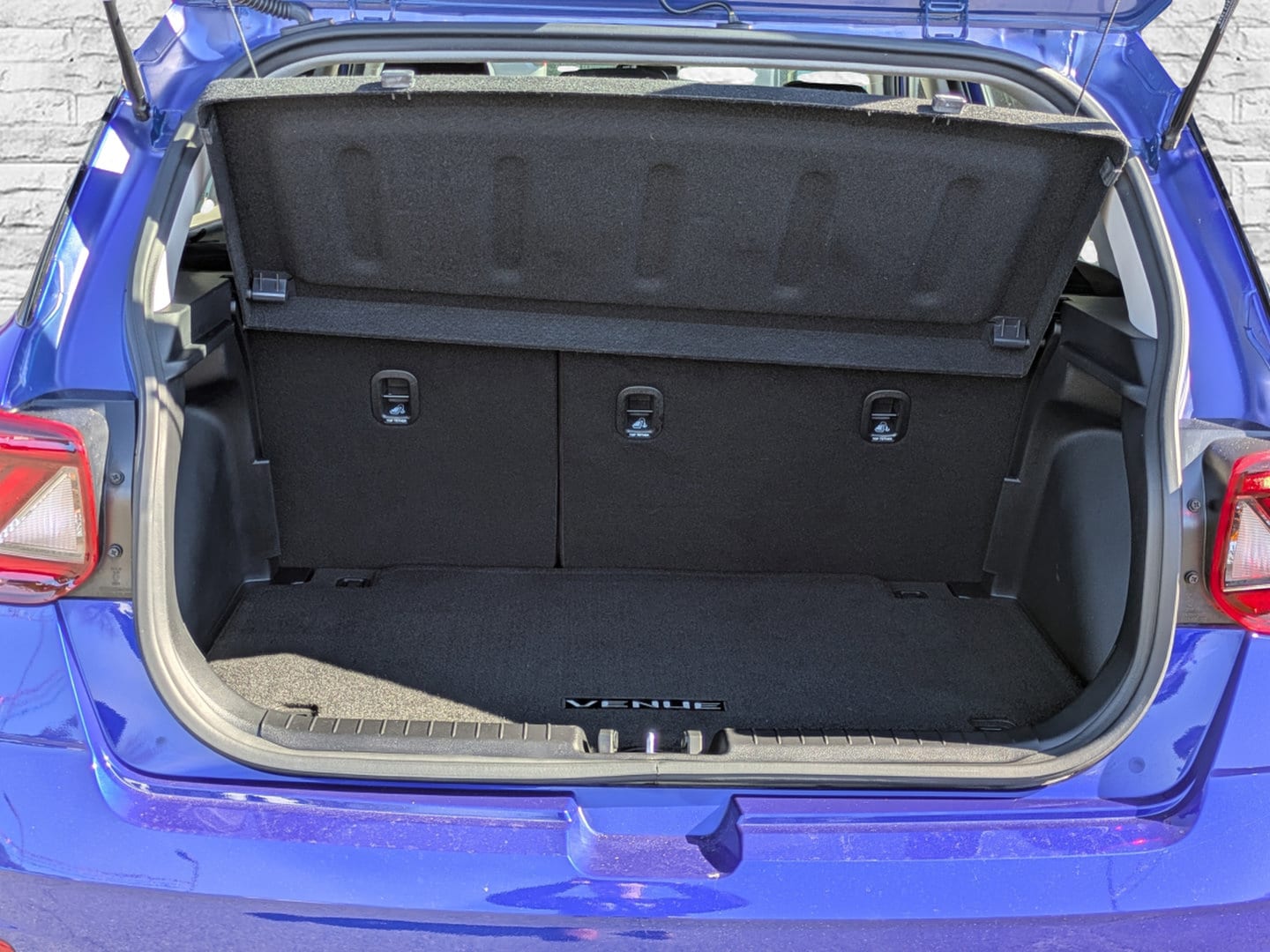 2025 Hyundai Venue SEL - Photo 12