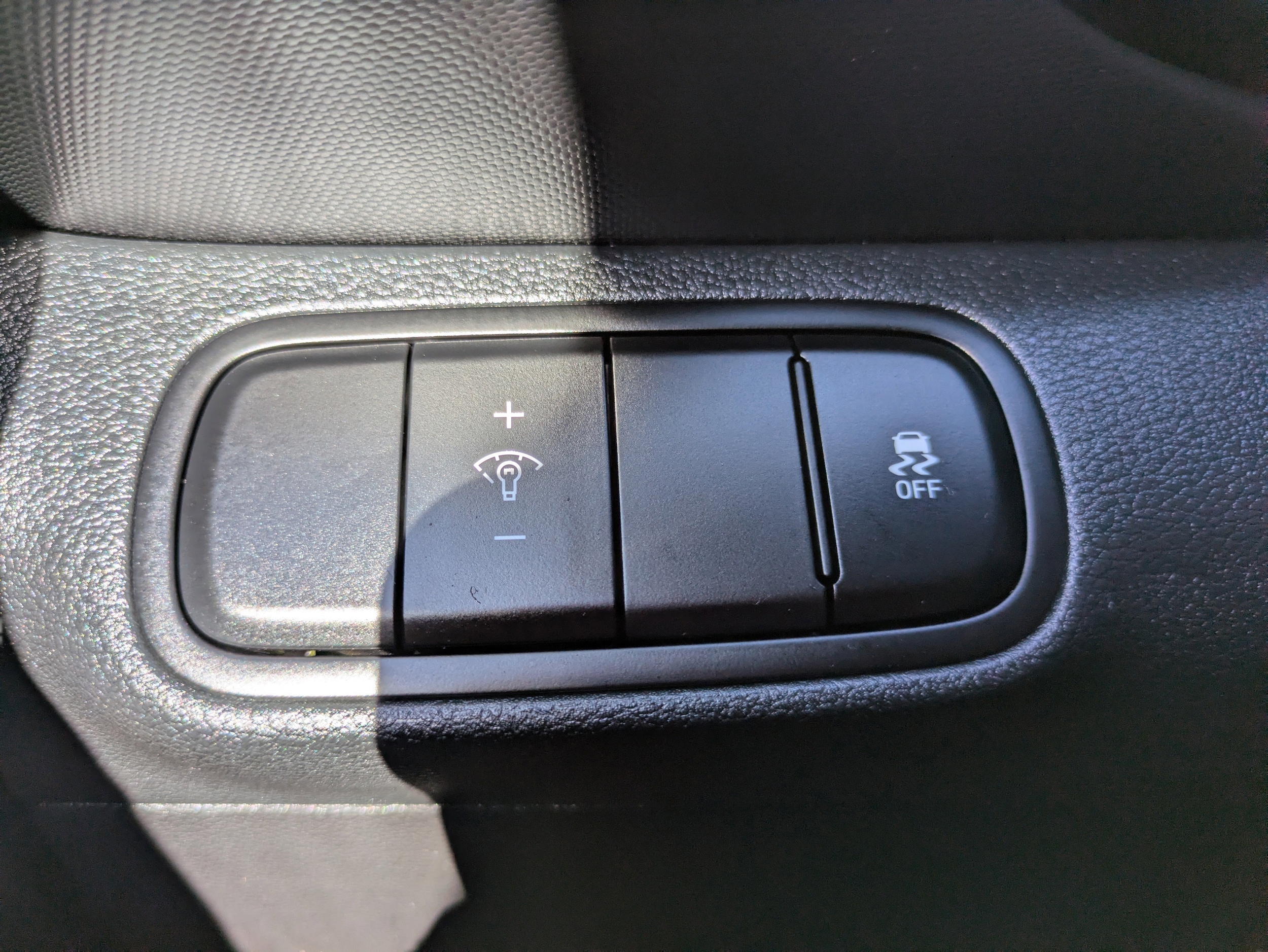 2025 Hyundai Venue SEL - Photo 26