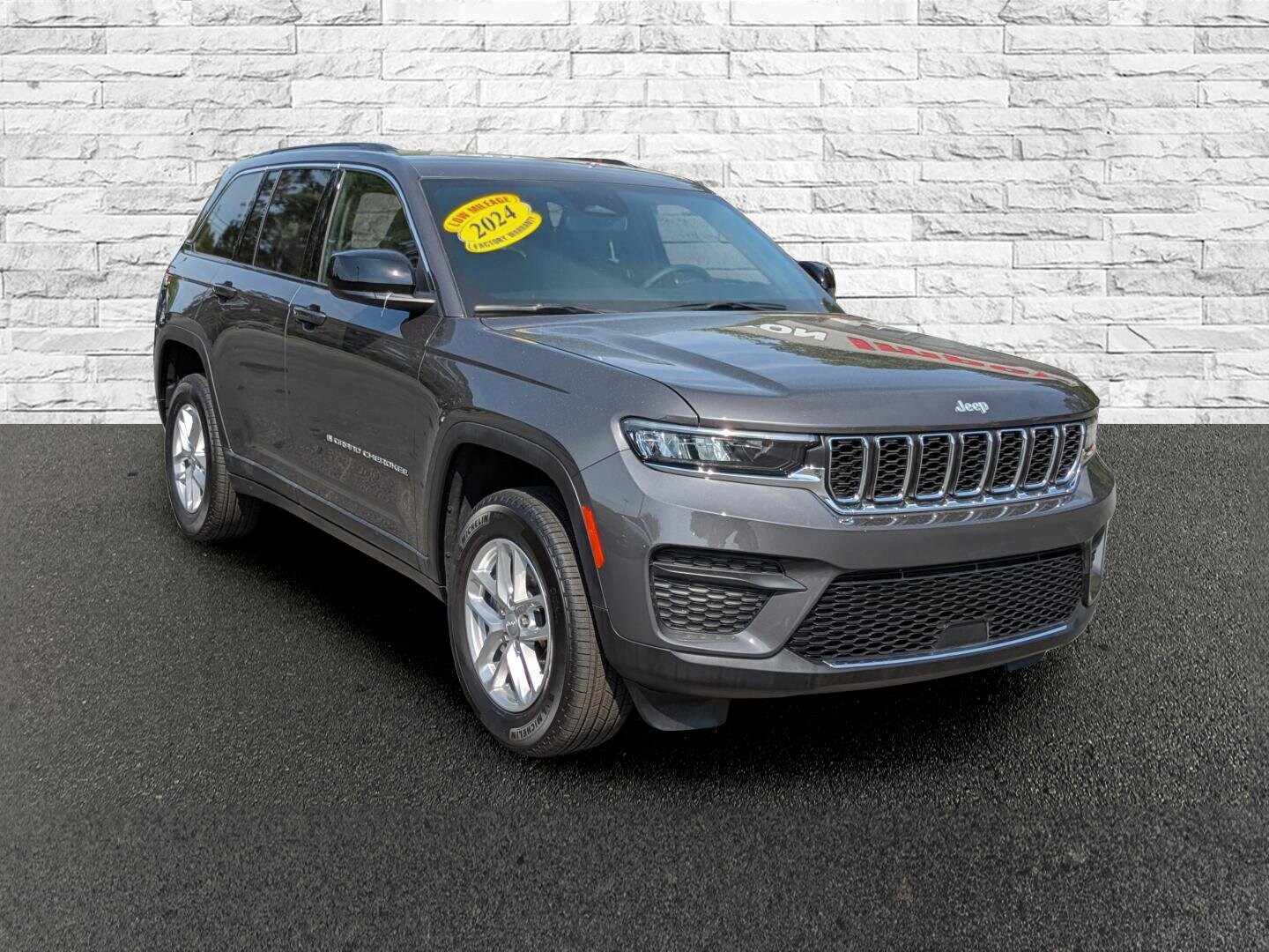 2024 Jeep Grand Cherokee Laredo X photo 4