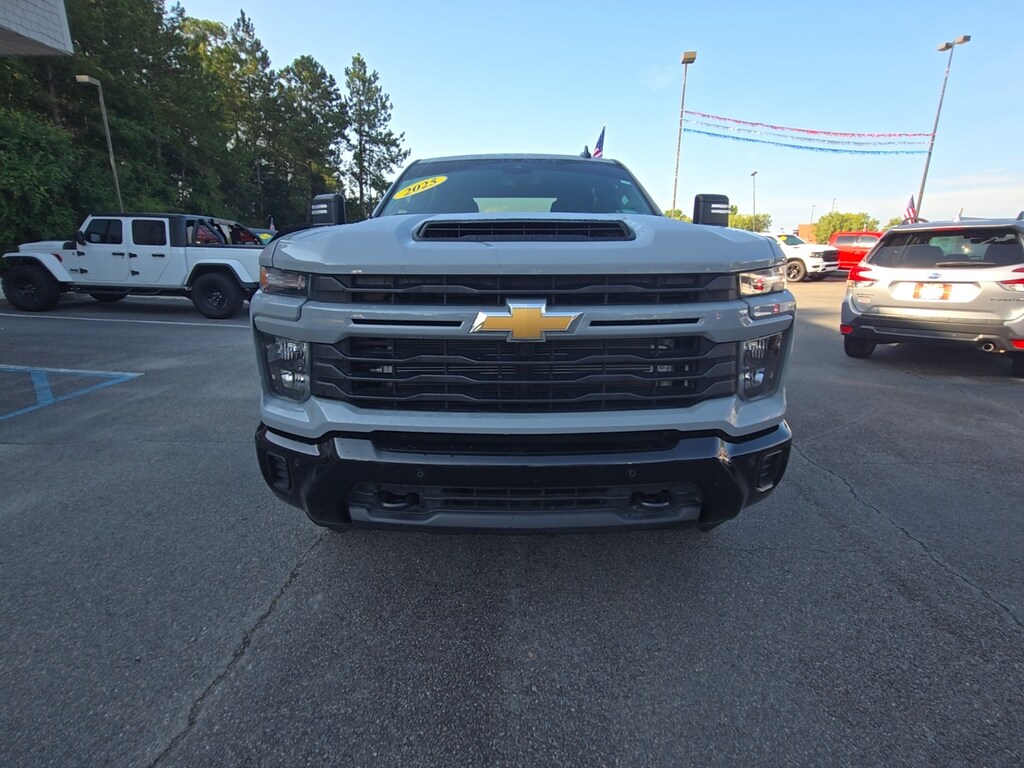 Used 2025 Chevrolet Silverado 2500 HD Custom Truck Crew Cab