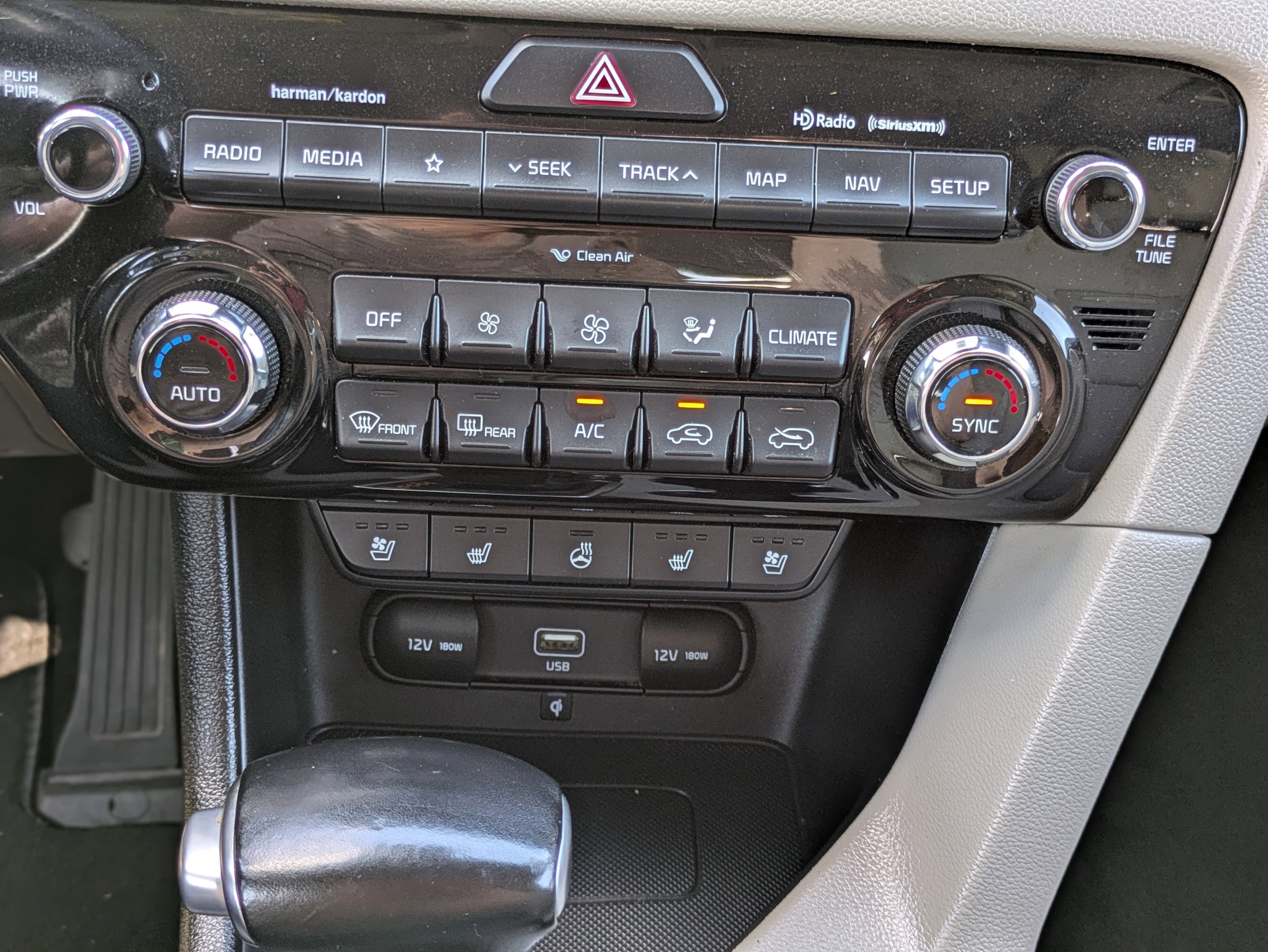 2020 Kia Sportage EX - Photo 25
