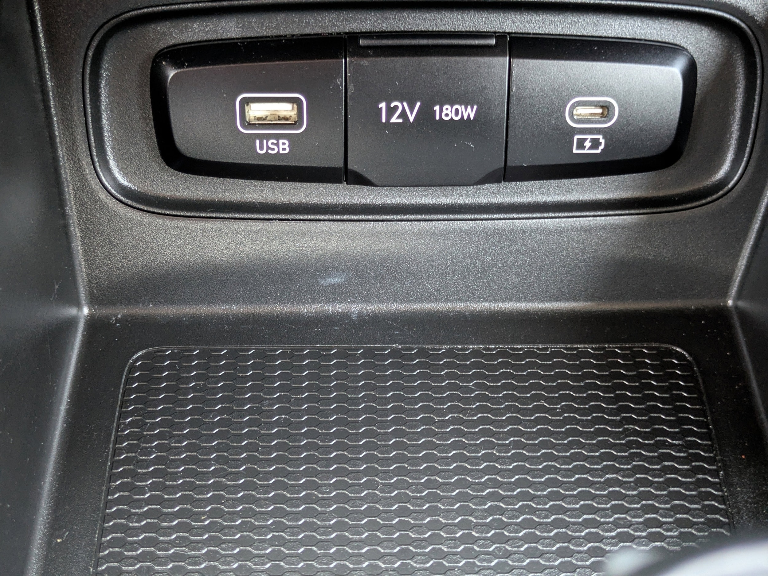 2025 Hyundai Venue SEL - Photo 24