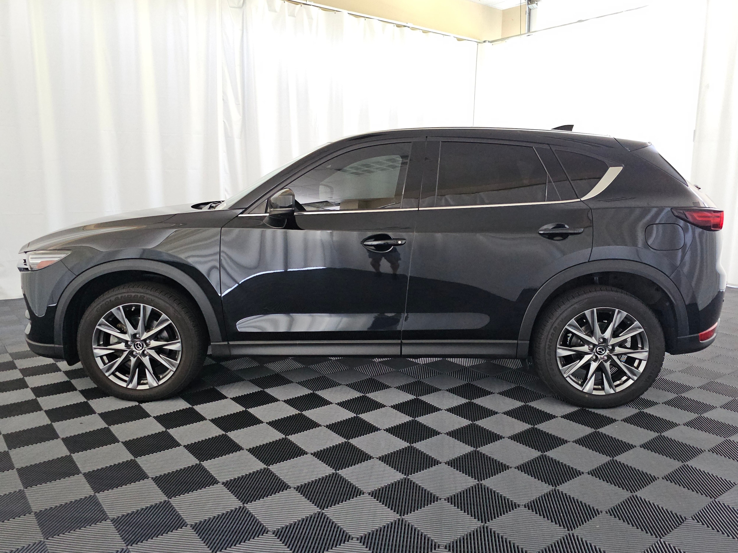 Used 2021 Mazda CX-5 Signature with VIN JM3KFBEY1M0407873 for sale in Fife, WA