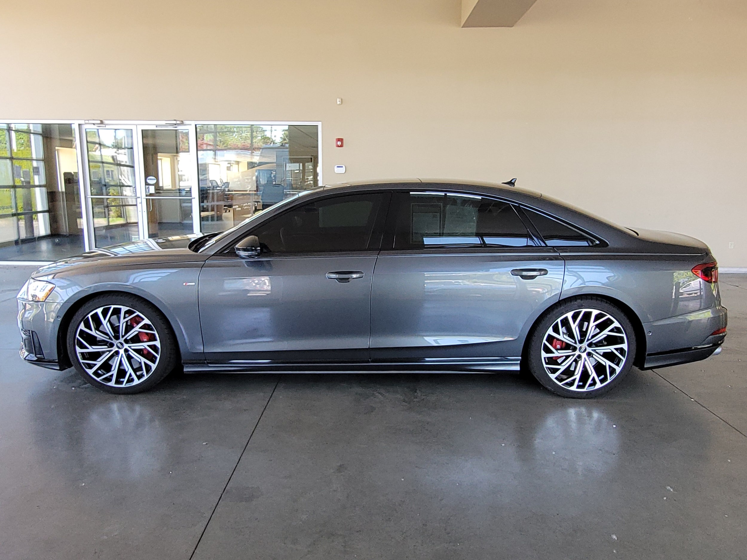 Used 2021 Audi S8 Base with VIN WAU8SAF81MN005830 for sale in Fife, WA