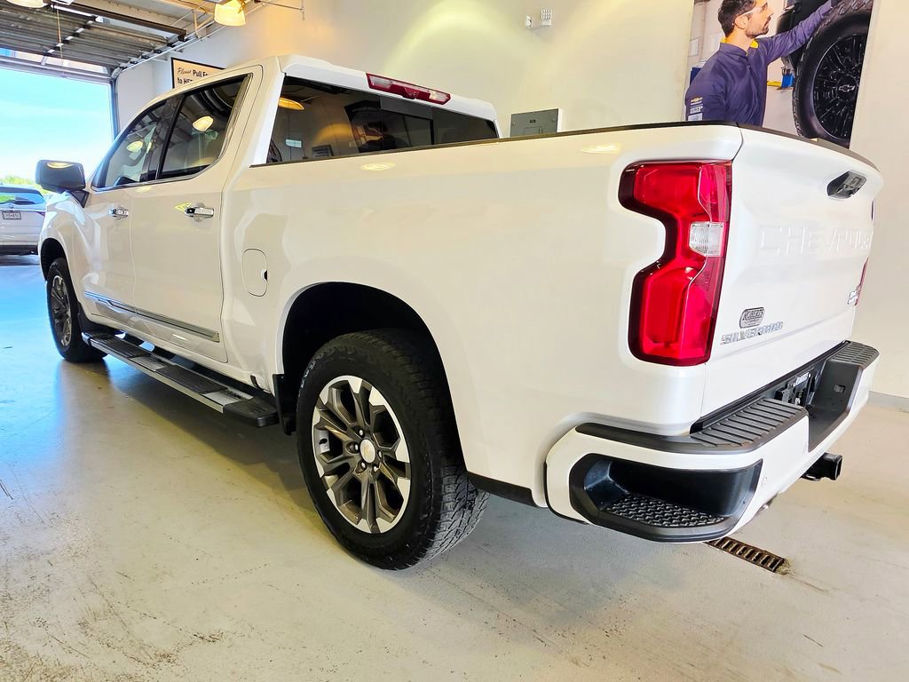 2023 Chevrolet Silverado 1500 High Country - Photo 6