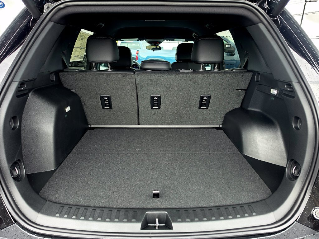 2027 Chevrolet Equinox LT - Photo 6
