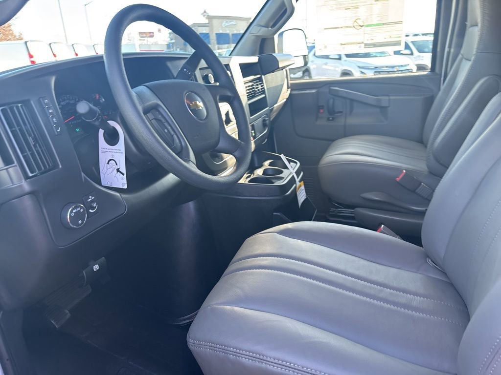 2025 Chevrolet Express Cargo Work Van - Photo 16
