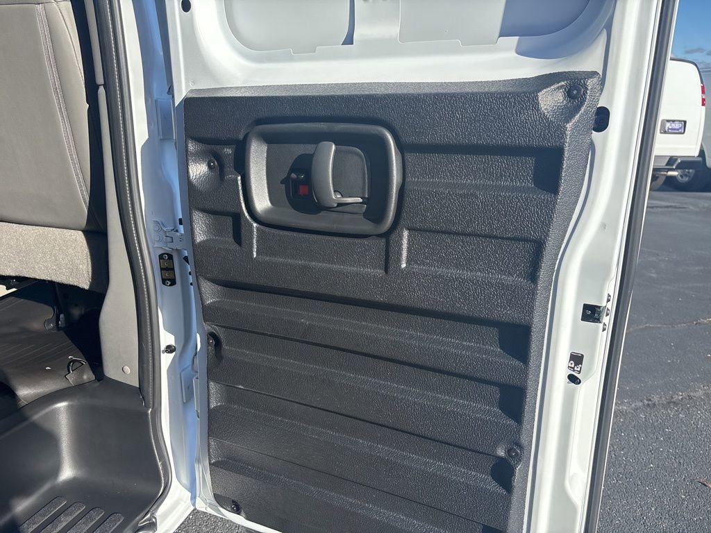 2025 Chevrolet Express Cargo Work Van - Photo 36
