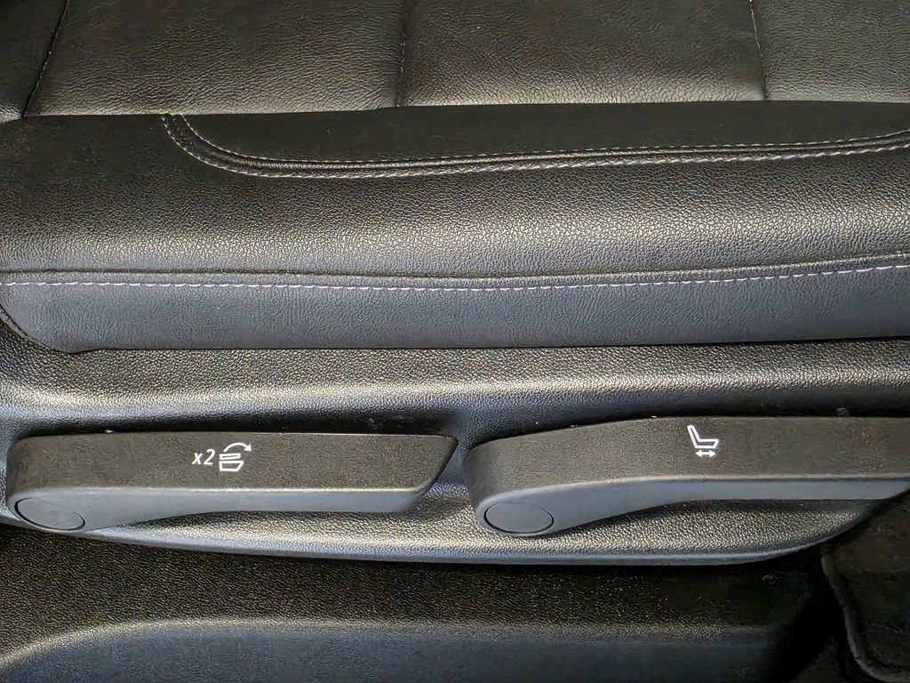 2022 Chevrolet Suburban LT - Photo 56