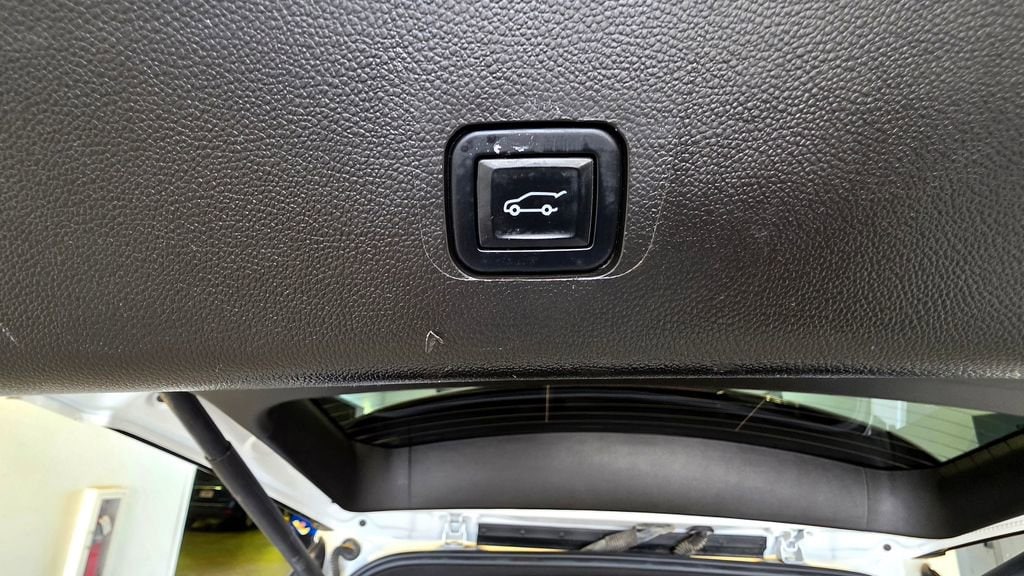 2023 Chevrolet Traverse High Country - Photo 16