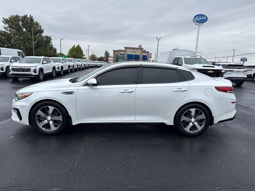Used 2019 Kia Optima S with VIN 5XXGT4L35KG314134 for sale in Kansas City
