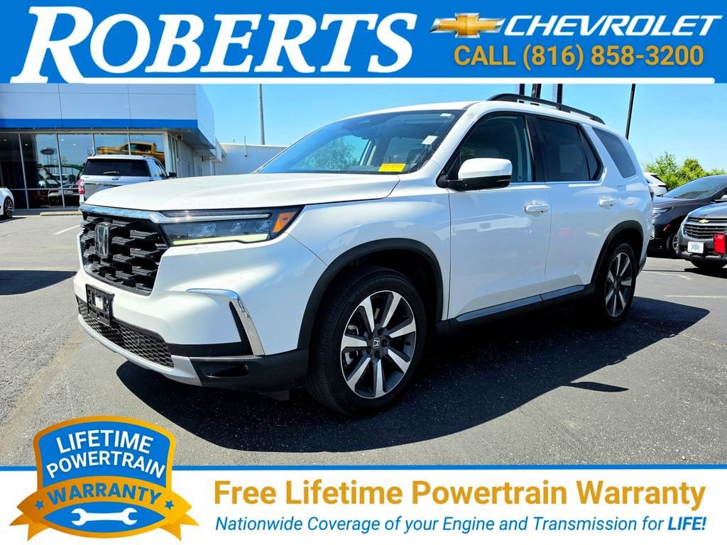 2025 Honda Pilot Touring AWD's photo