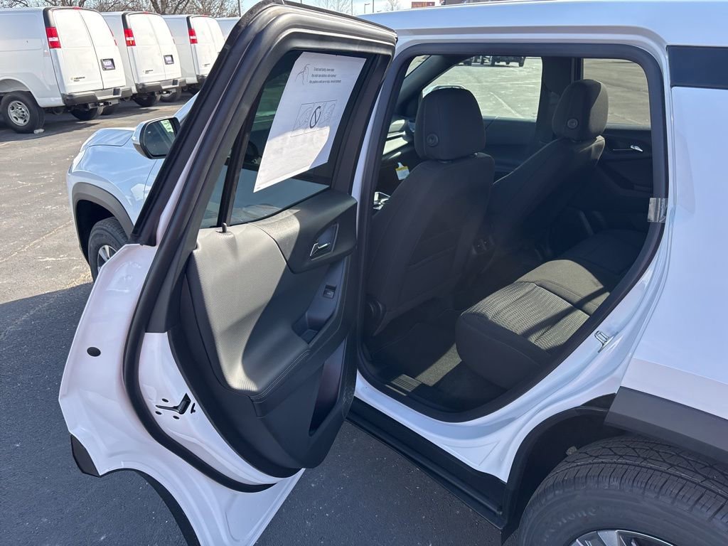 2026 Chevrolet Equinox LT - Photo 30