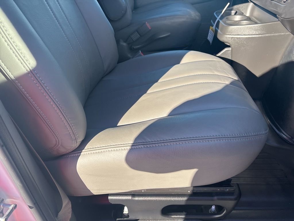 2025 Chevrolet Express Cargo Work Van - Photo 46