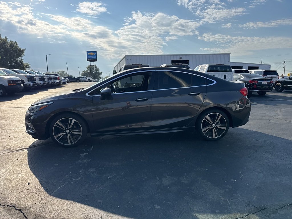 2017 Chevrolet Cruze Premier photo 2