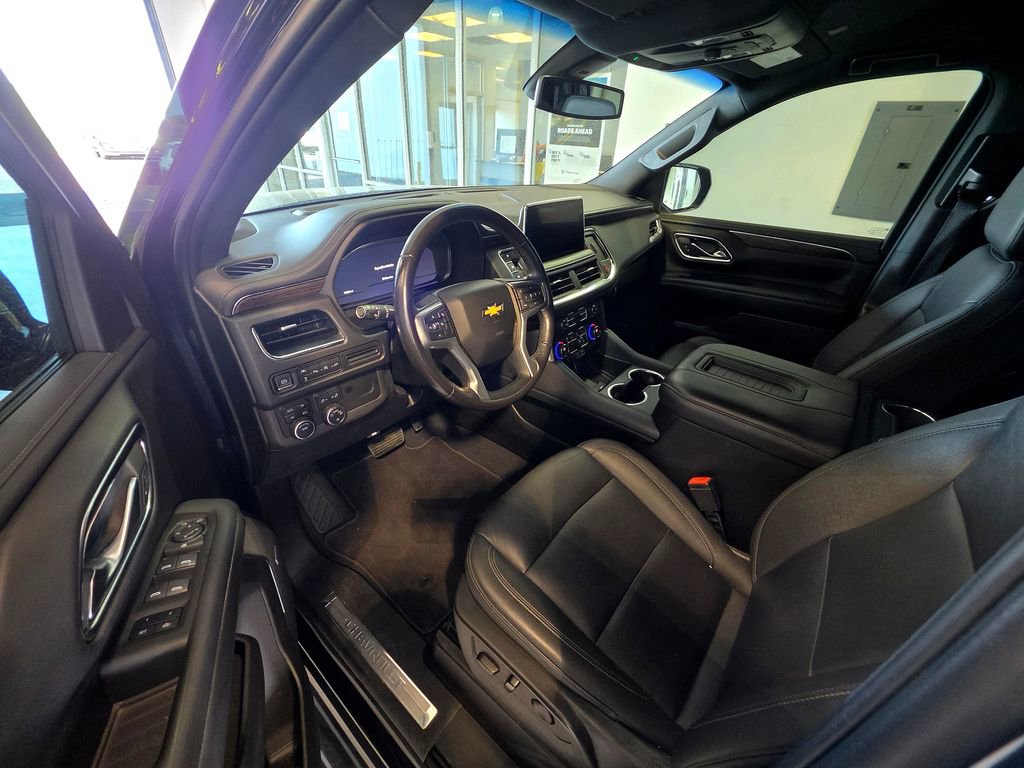 2022 Chevrolet Suburban LT - Photo 18