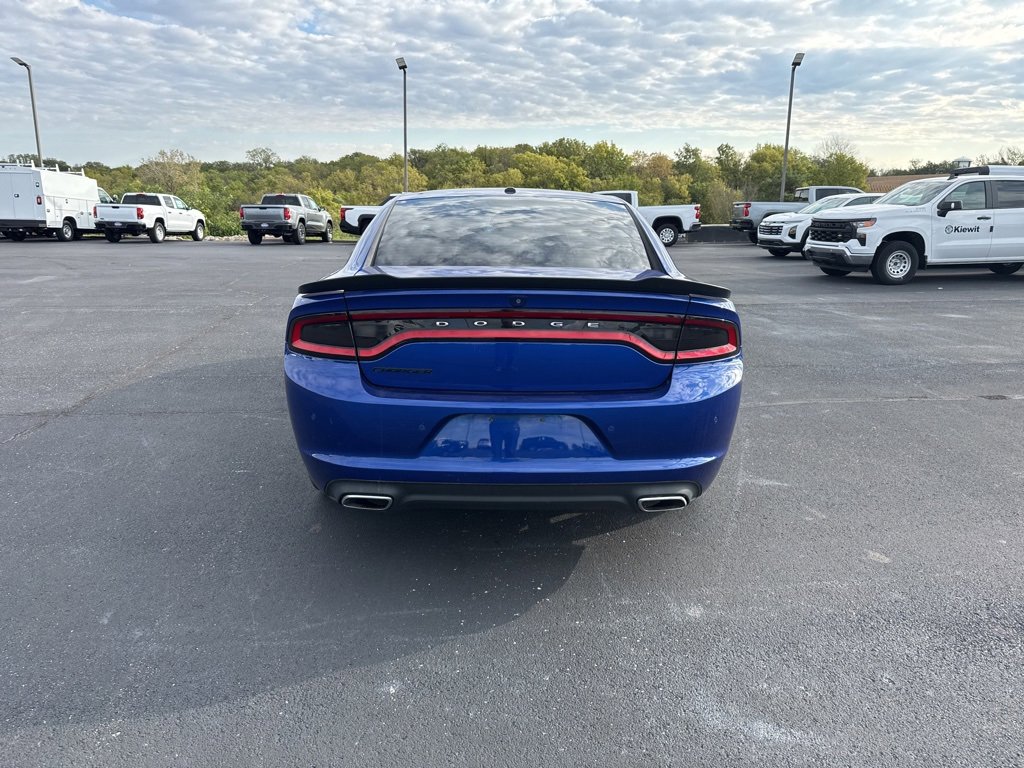 2018 Dodge Charger SXT photo 4