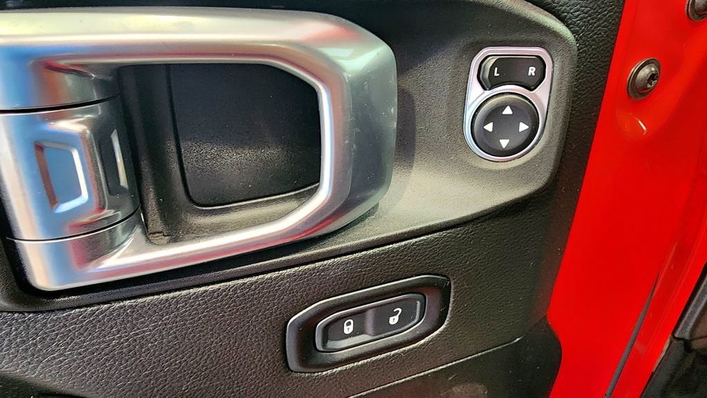 2021 Jeep Wrangler Unlimited Sahara Altitude - Photo 16