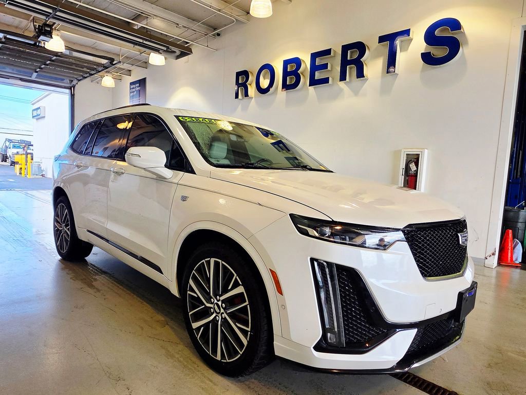 Used 2023 Cadillac XT6 Sport with VIN 1GYKPGRS1PZ174760 for sale in Kansas City