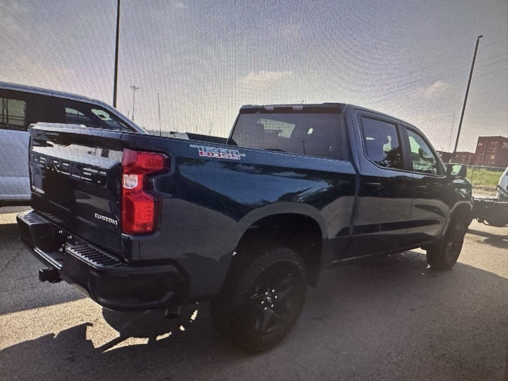 Used 2025 Chevrolet Silverado 1500 Custom Trail Boss with VIN 3GCPKCEK8SG307998 for sale in Kansas City