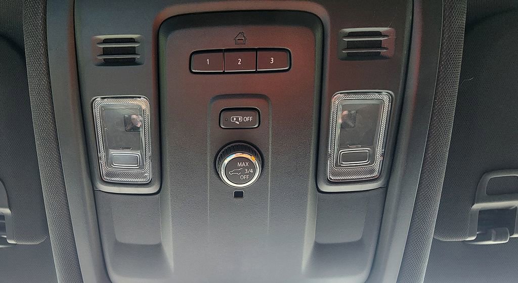 2022 Chevrolet Suburban LT - Photo 45