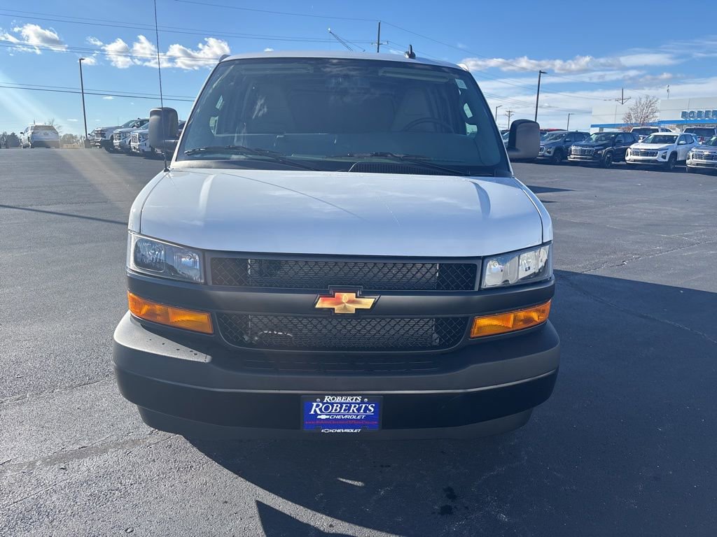 2025 Chevrolet Express Cargo Work Van - Photo 8